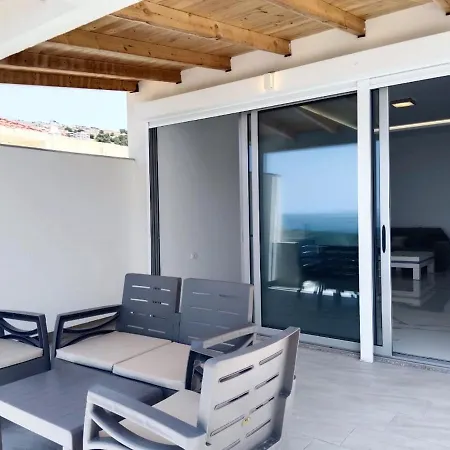 Oceanview Haven Apartment